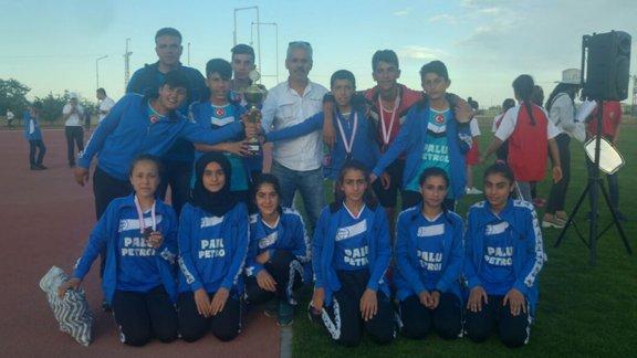 Turkcell Küçükler Atletizm Festivali Diyarbakır Bölgesinde düzenlenen yarışmalarda Palu Ortaokulu Öğrencileri büyük başarı kaydettiler.